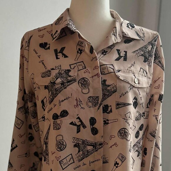 Karl Lagerfeld Paris Dusty Blush Fun Paris Print Blouse w/ Hidden Placket – US M - Picture 2 of 11